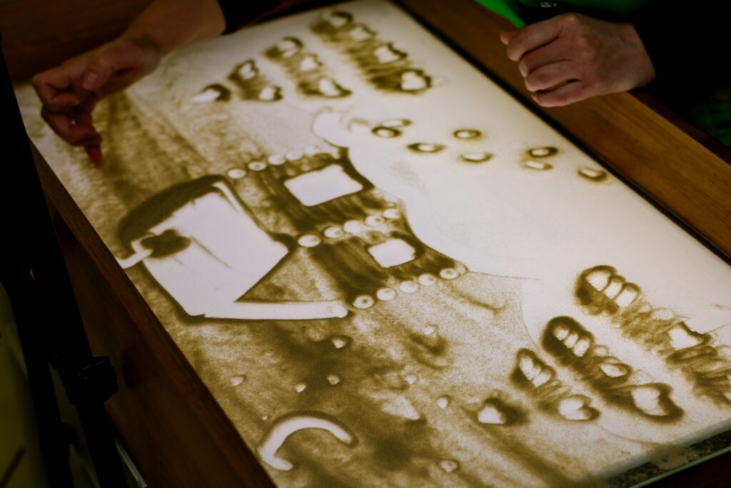 Відкрий світ пісочної магії